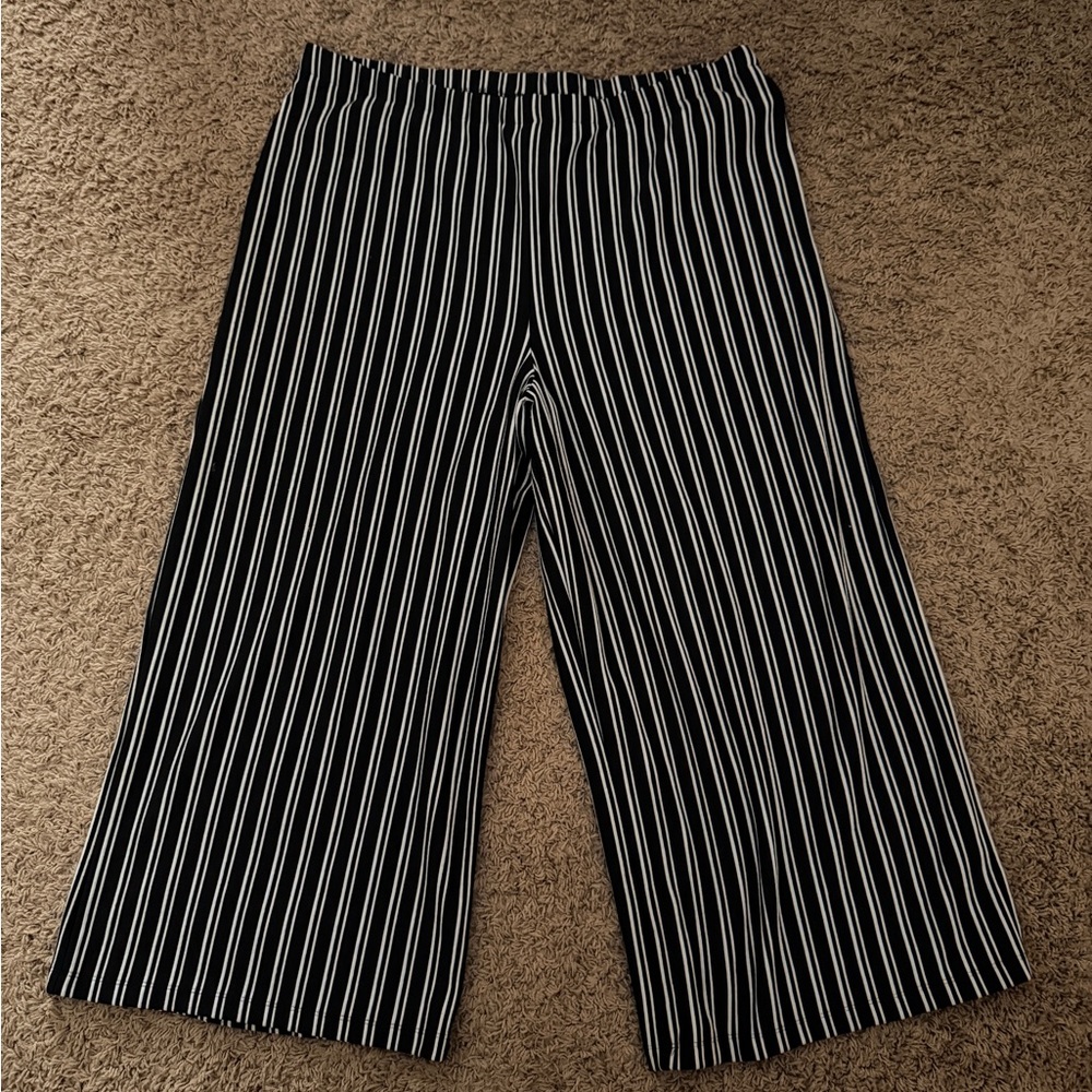 Wild Fable Cropped Black and White Striped Trousers